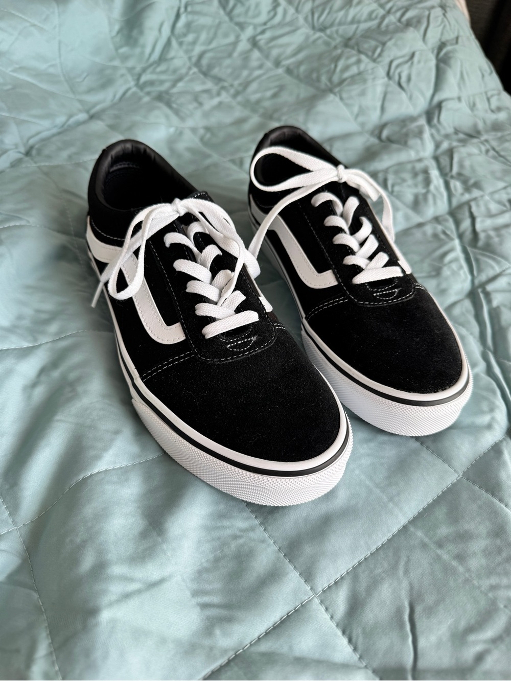 Vans women’s Black & White Low-Top Skate Sneakers